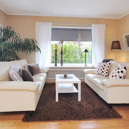 Vakantiehuis Neu Exklusives Fine Esens